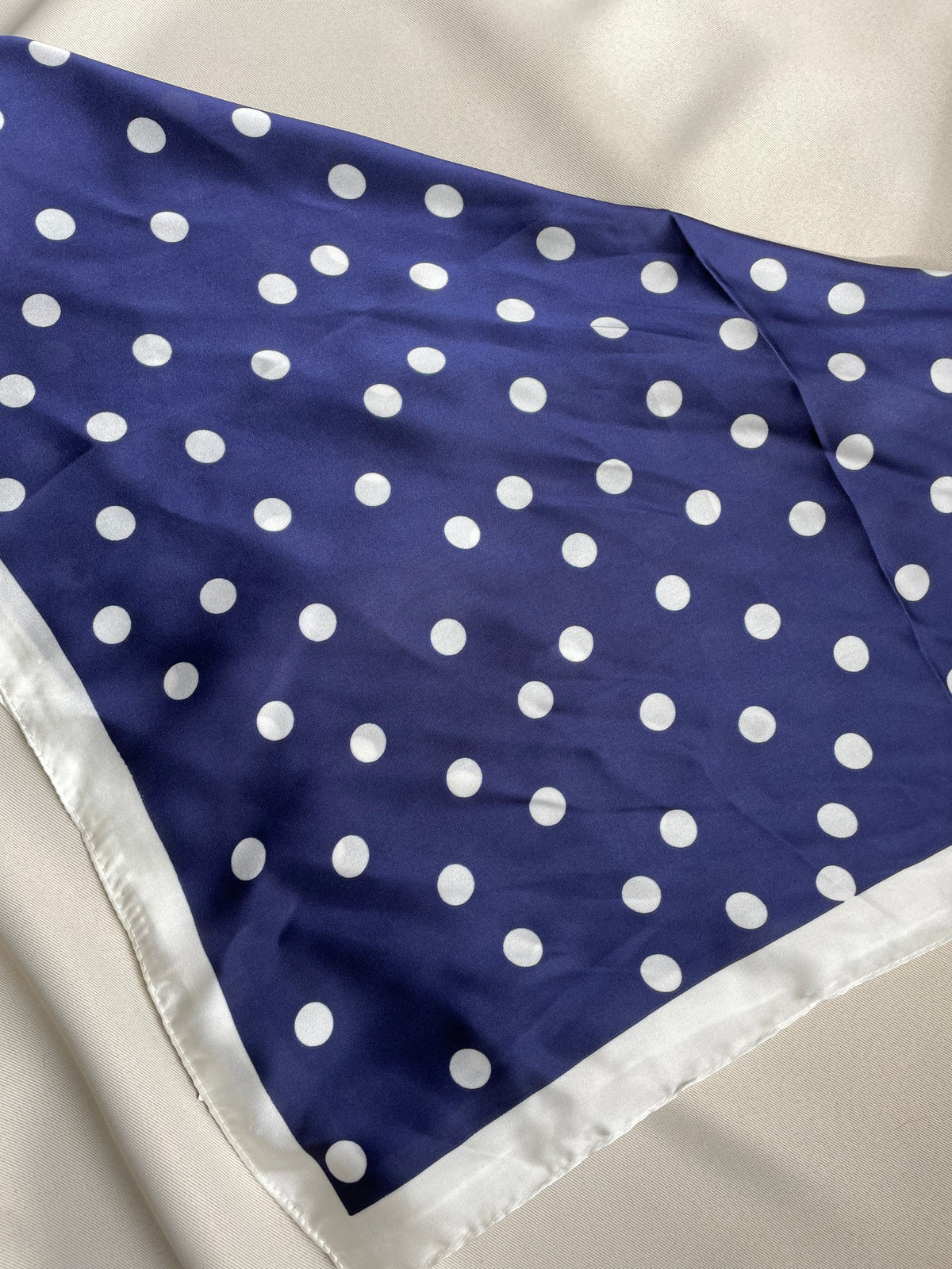 Foulard Pois Livaya - Boutique e-shop